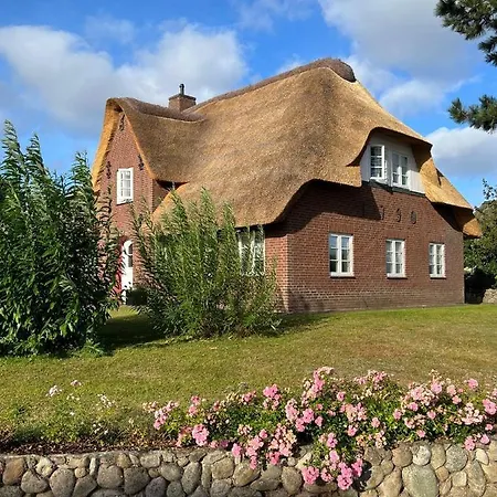 Haus-neue-liebe-wohnung-1-muschel * Norddorf